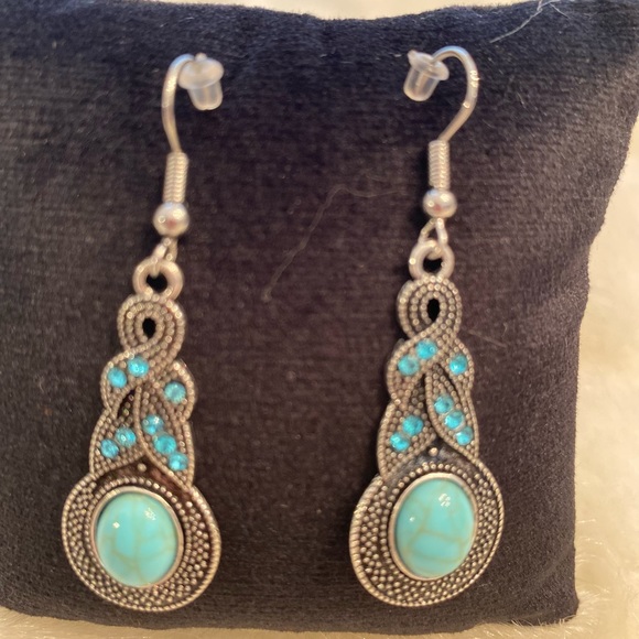 Vintage Turquoise Gemstone Drop Earrings - Picture 2 of 3